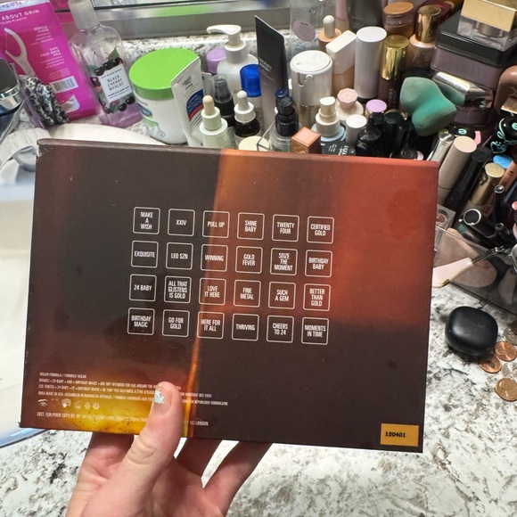 Gold Intimate Set - Picture 3 of 3